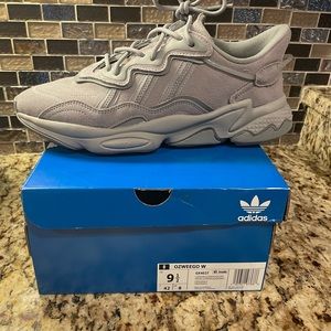 Adidas Ozweego Women’s sz 9.5-Gray *NEW with Box*
